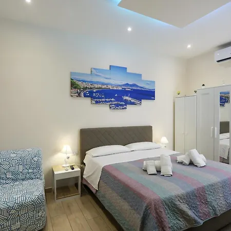 Milu House Capodichino Aereoporto * Neapol
