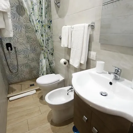 Milu House Capodichino Aereoporto Διαμέρισμα *